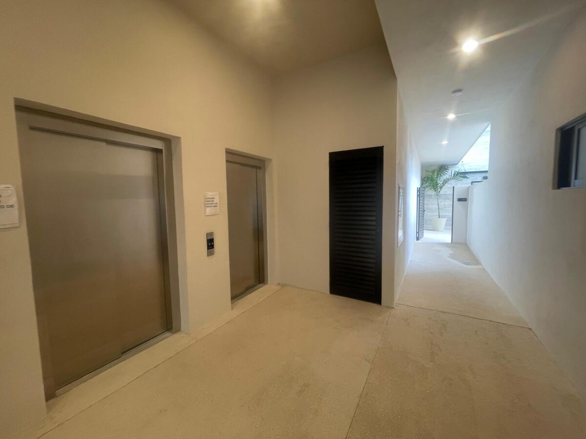 16 de 37: Departamento en venta nuevo con roof cerca del mar en Cancun