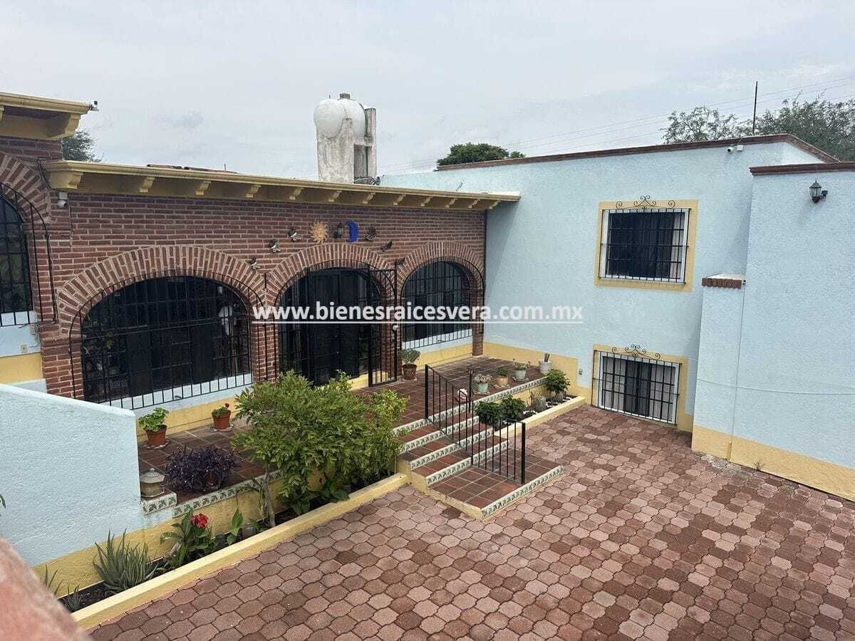 Casa en Venta en Barrio de San Juan Tequisquipan. Antonia