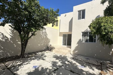 Casa en Renta recién remodelada en cerrada  Colonia México