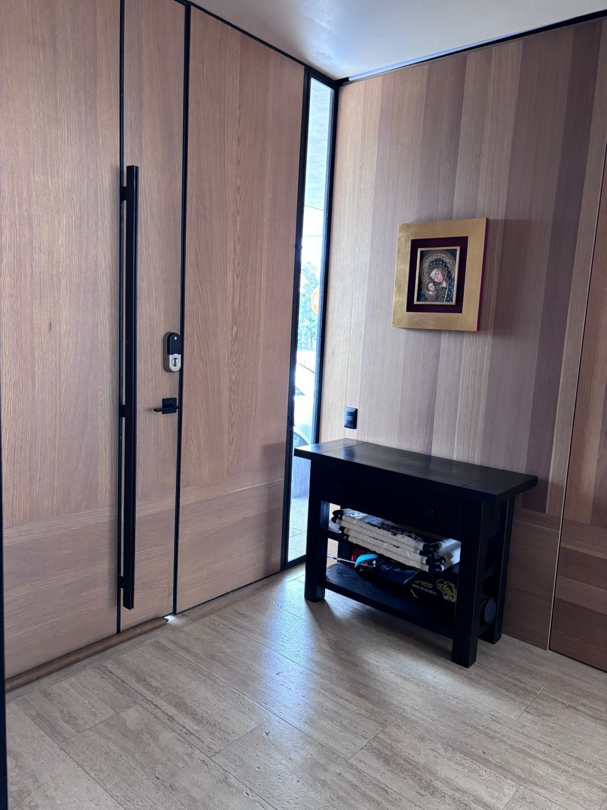 Venta de casa en Privada San Lorenzo, Lomas de Campanario Norte. - foto 3