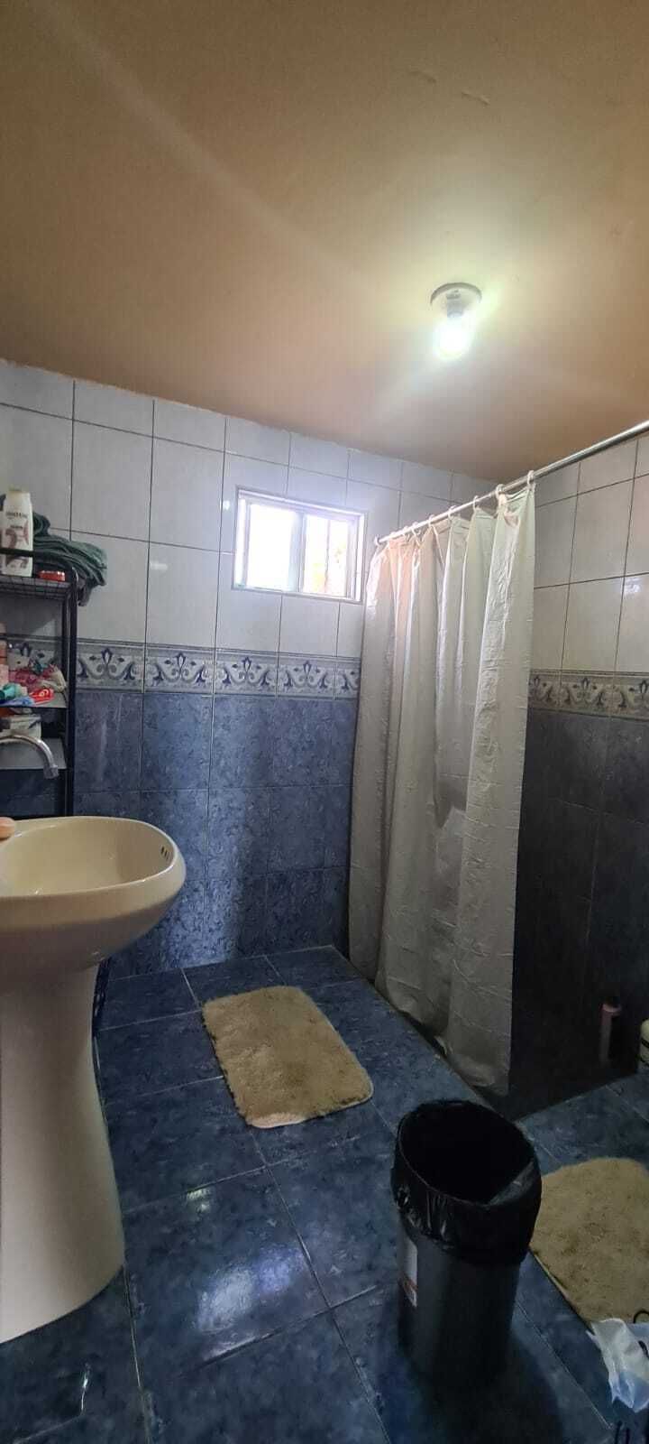 11 de 18: BAÑO COMPLETO SEGUNDO PISO