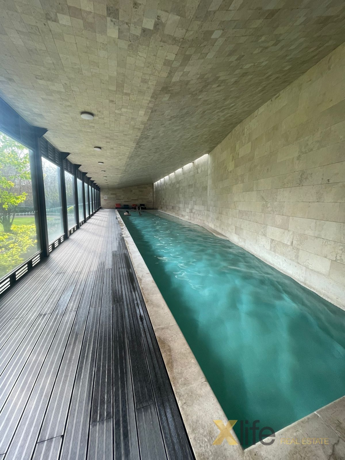 14 de 30: Amenidades: Carril de nado