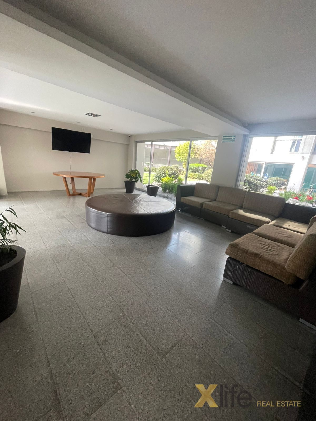 27 de 30: Amenidades: Sala lounge