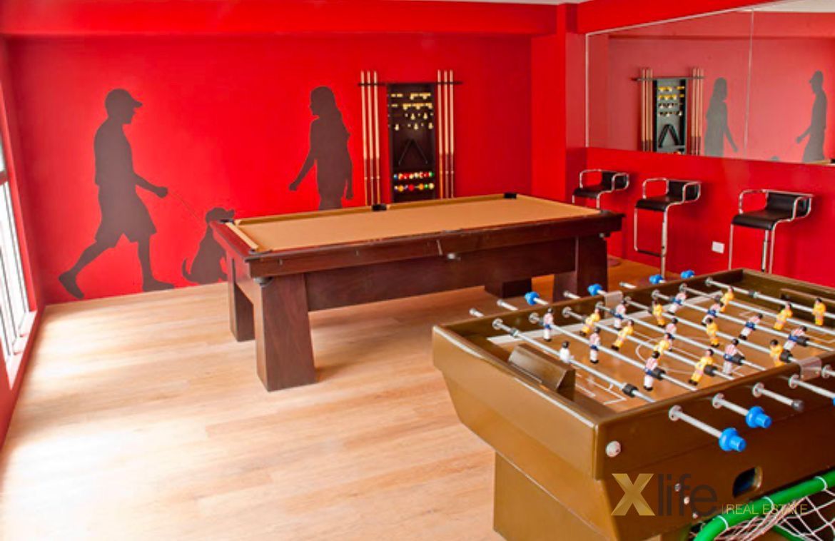 18 of 28: Amenidades: Salón de jóvenes