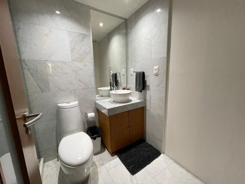 17 of 27: Baño  completo 4