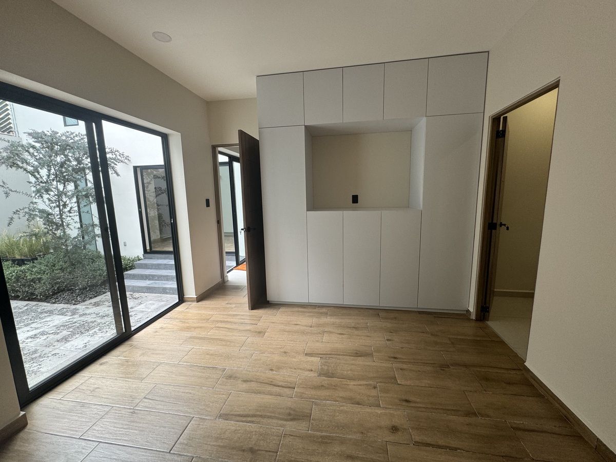 24 de 31: Conexión terraza a recámara principal