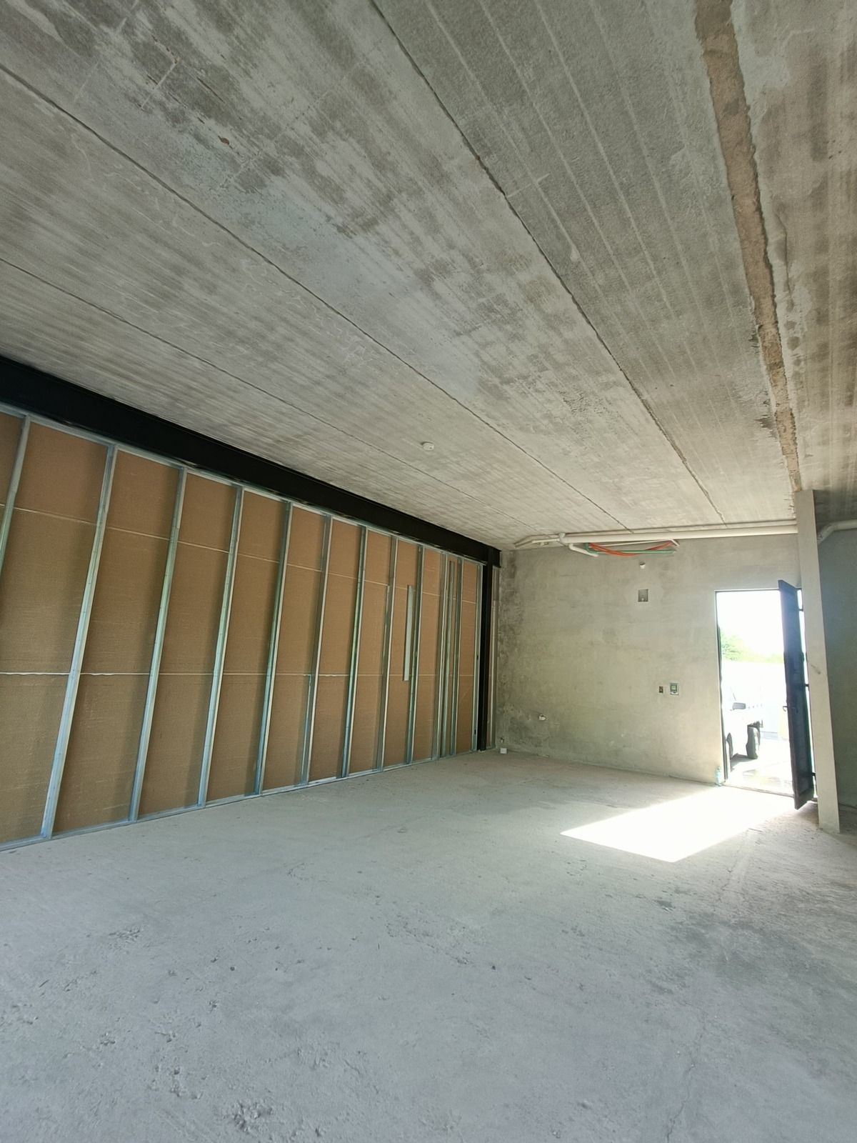 10 de 14: Local 7 interior