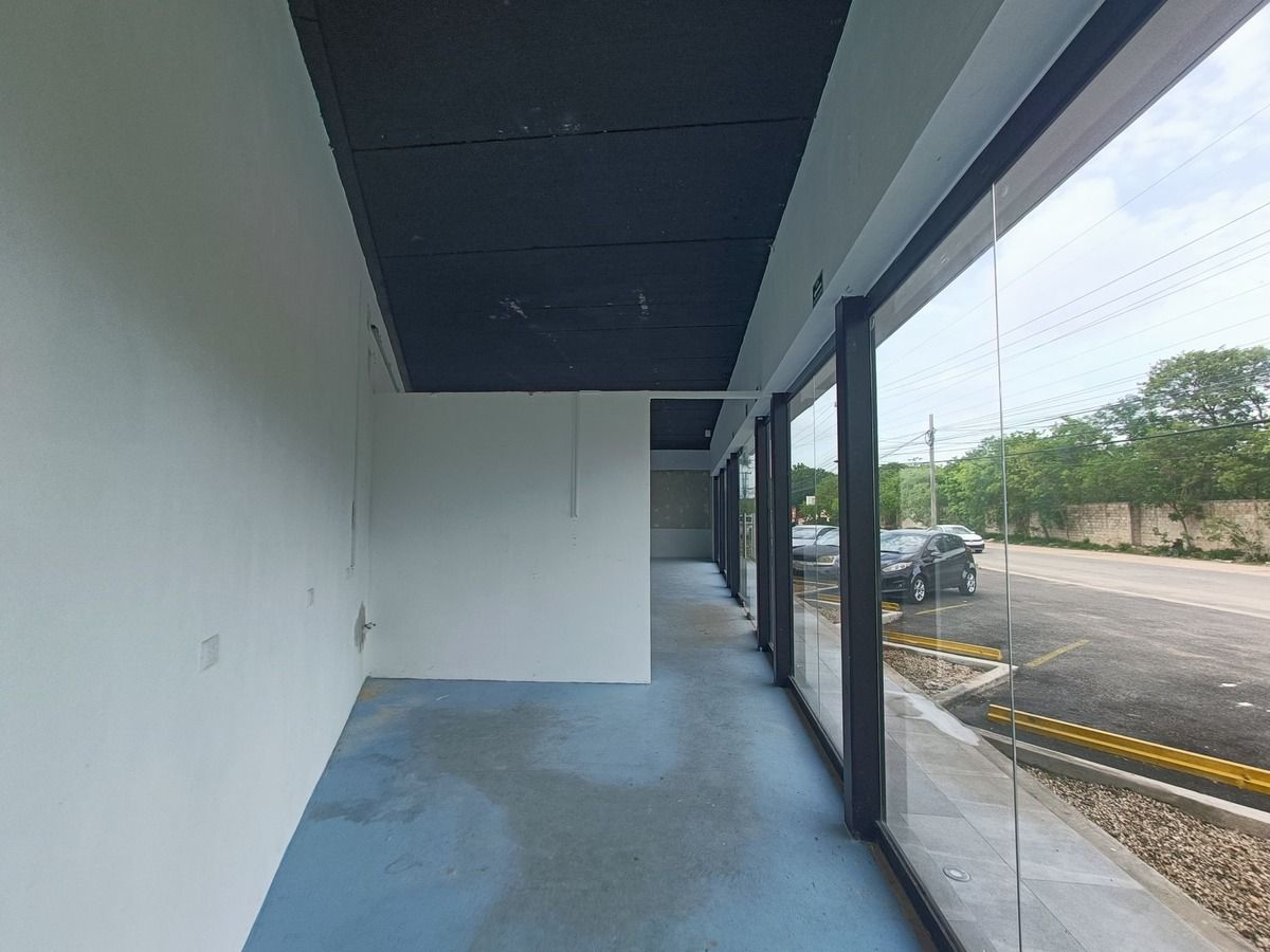 3 de 17: Local 1 - Privado