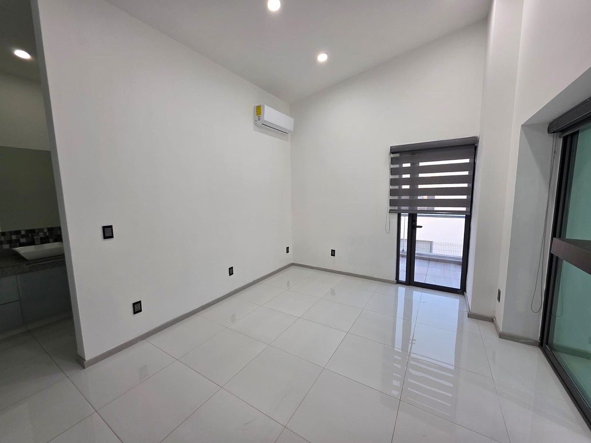 44 of 50: Recámara 3