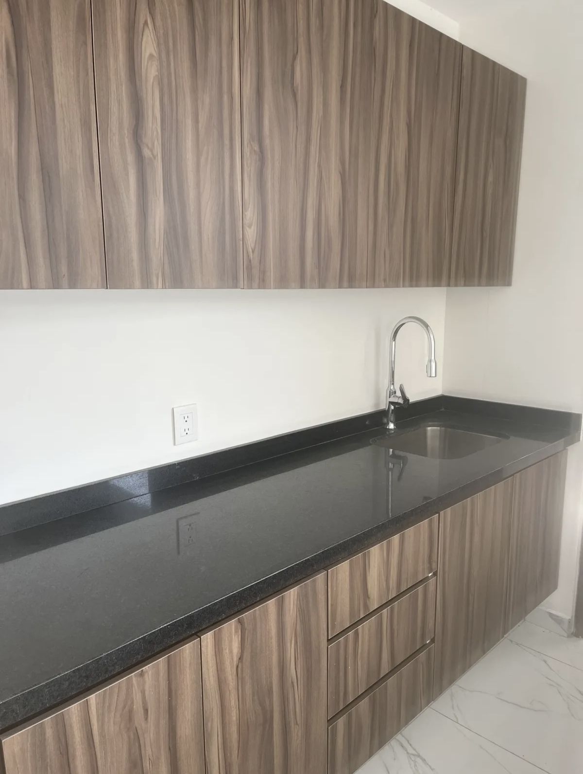 INCREÍBLE OPORTUNIDAD DE CASA EN VENTA NUEVA EN COTO ADAMAR - foto 5