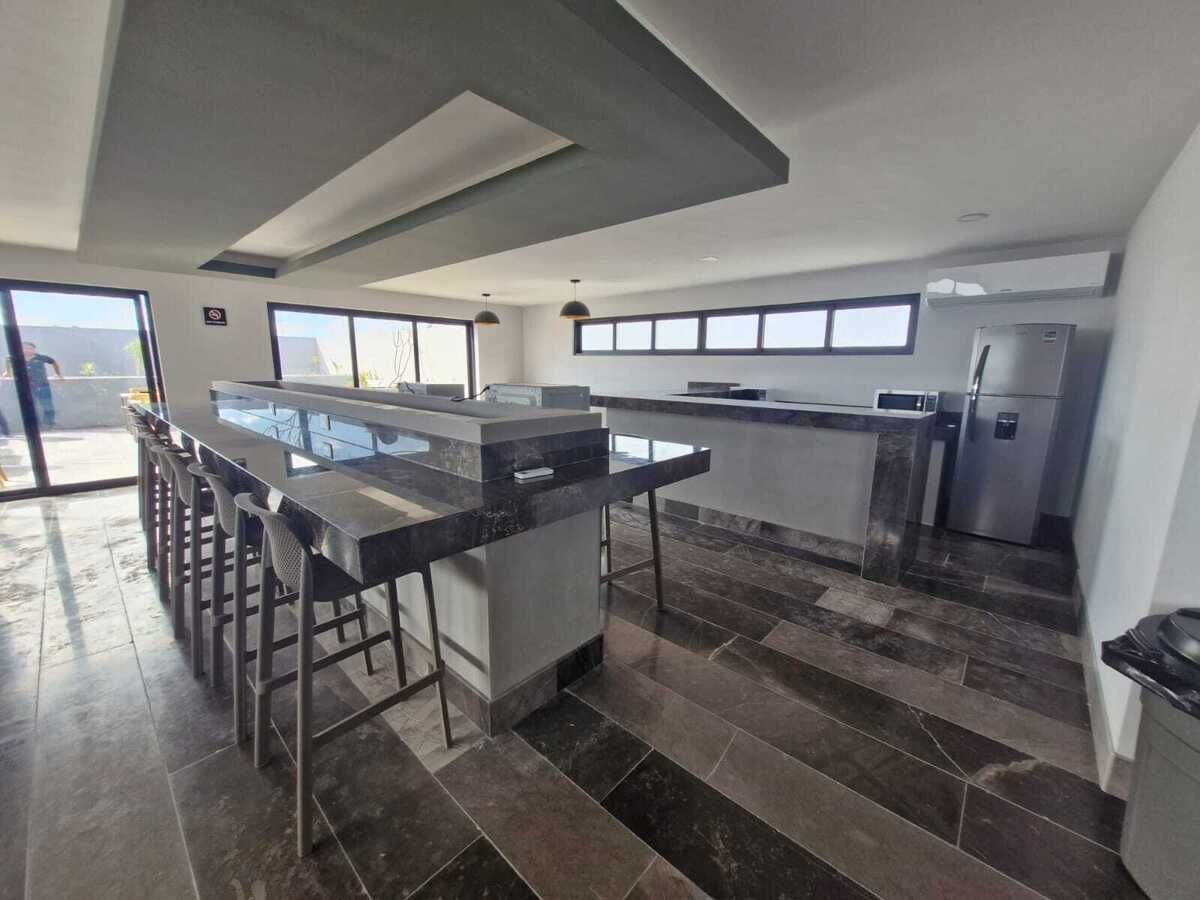 12 de 28: AREA DE COMEDOR