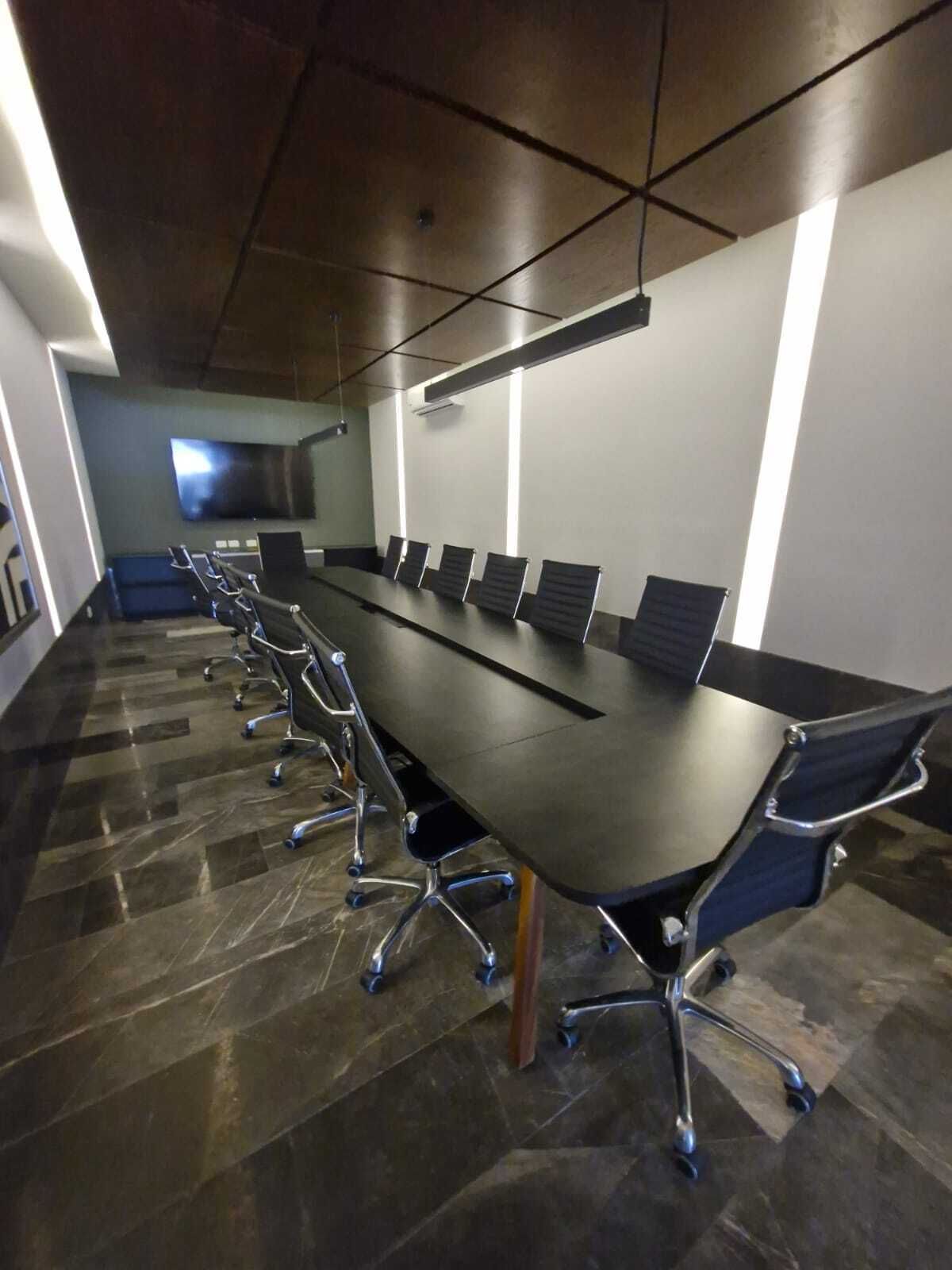 18 de 28: SALA DE JUNTAS 1/5