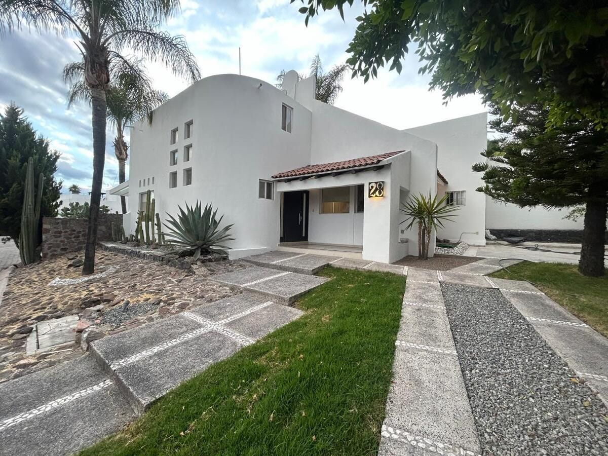 Casa de 4 recámaras en Balcones de Juriquilla