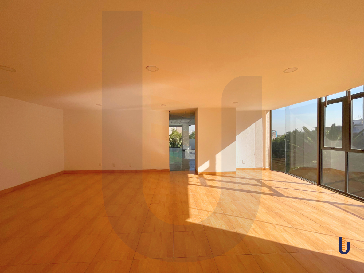 8 de 14: Area que forma parte de la oficina (piso completo)