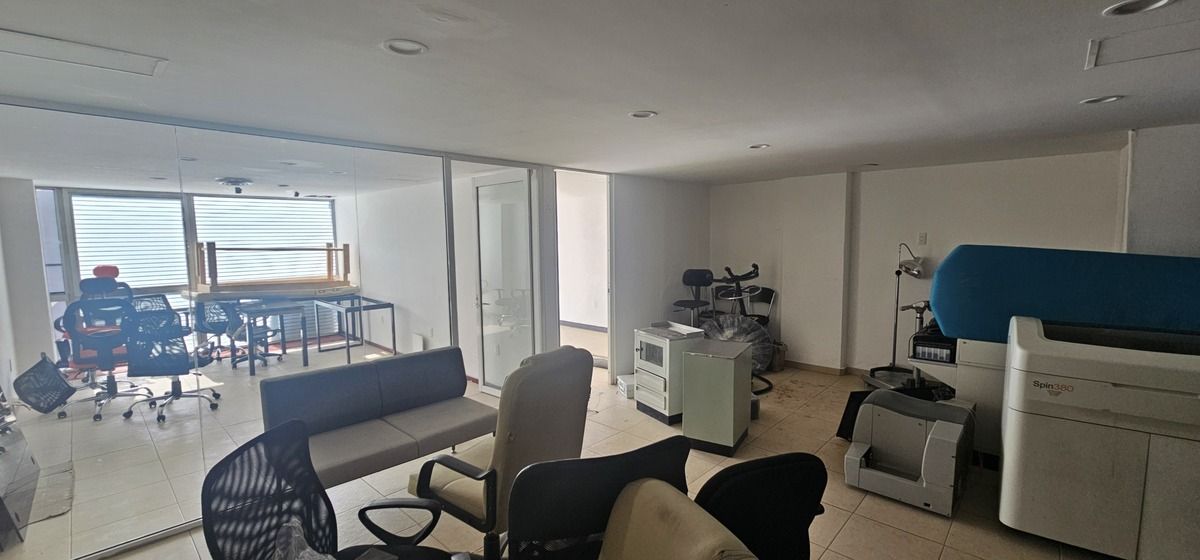 8 of 16: area abierta