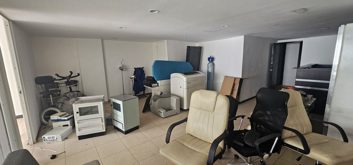 9 of 16: area abierta