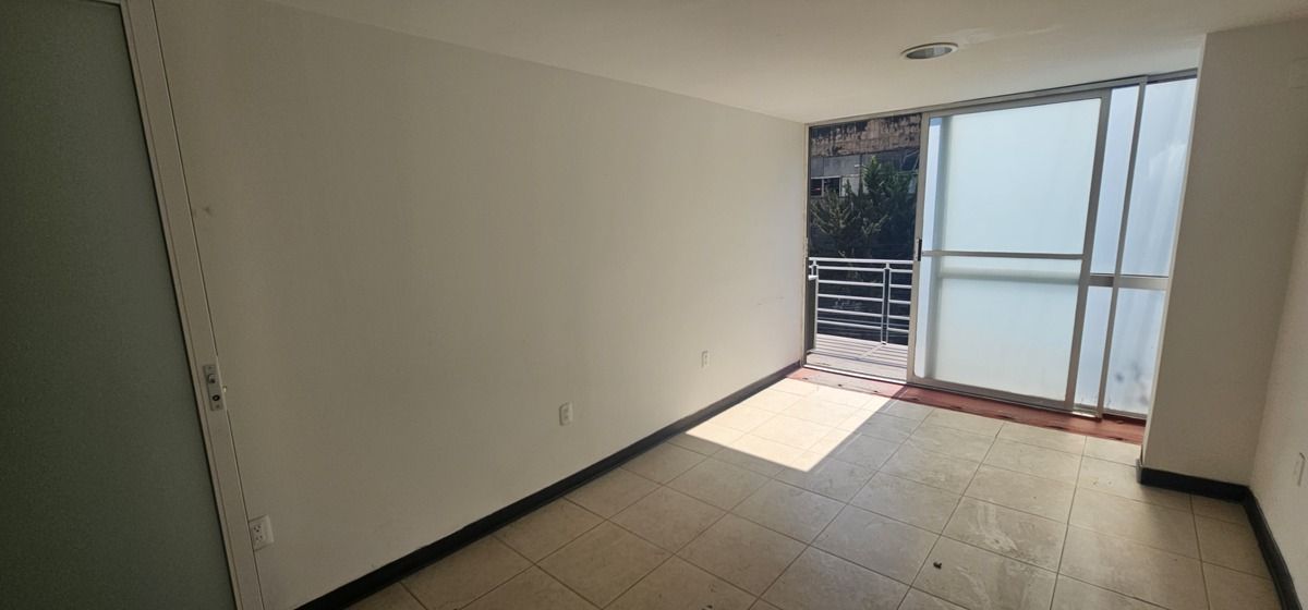 1 of 16: privado con balcon