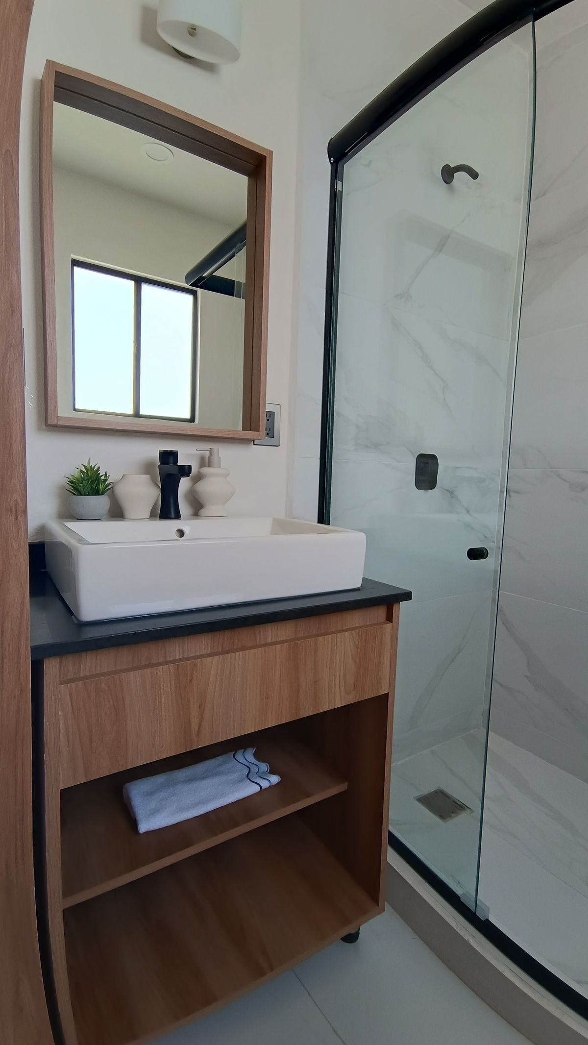 16 de 37: Baño recámara principal