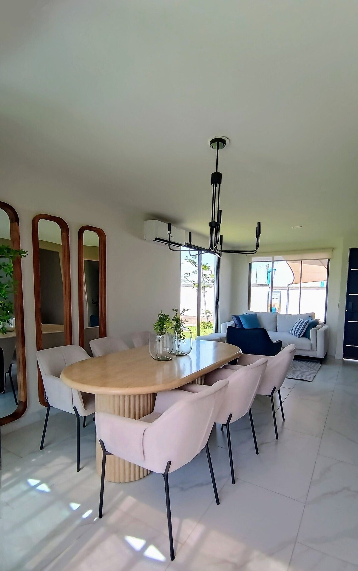 2 de 37: Sala - comedor