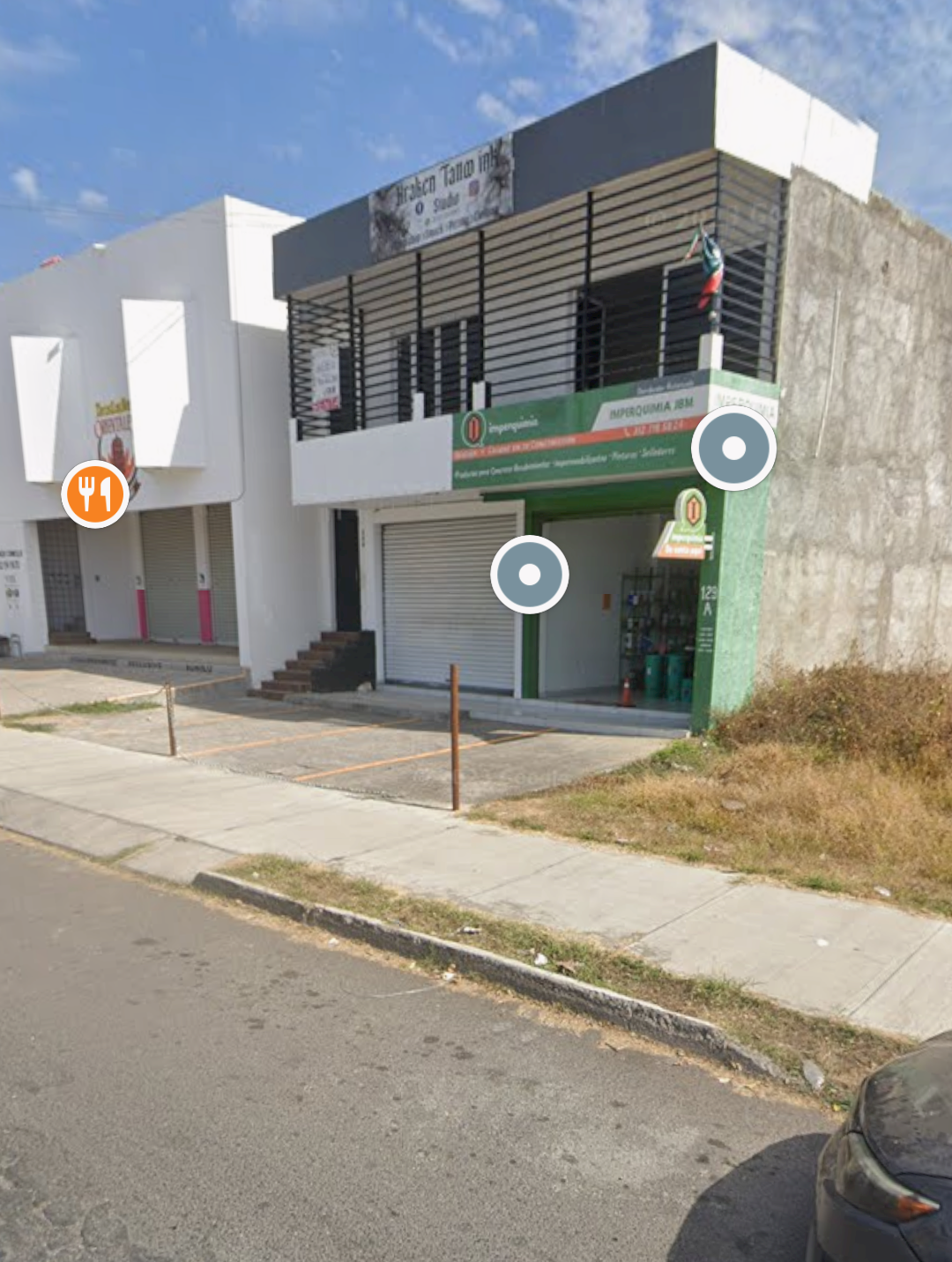 ESPECTACULAR PROPIEDAD CON LOCALES COMERCIALES EN VILLA DE ALVAREZ - foto 2