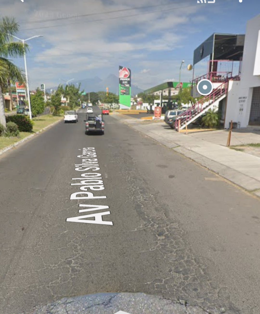 ESPECTACULAR PROPIEDAD CON LOCALES COMERCIALES EN VILLA DE ALVAREZ - foto 3