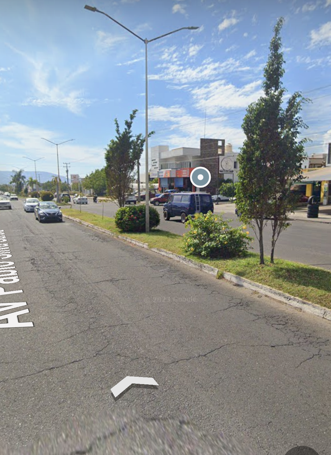 ESPECTACULAR PROPIEDAD CON LOCALES COMERCIALES EN VILLA DE ALVAREZ - foto 5