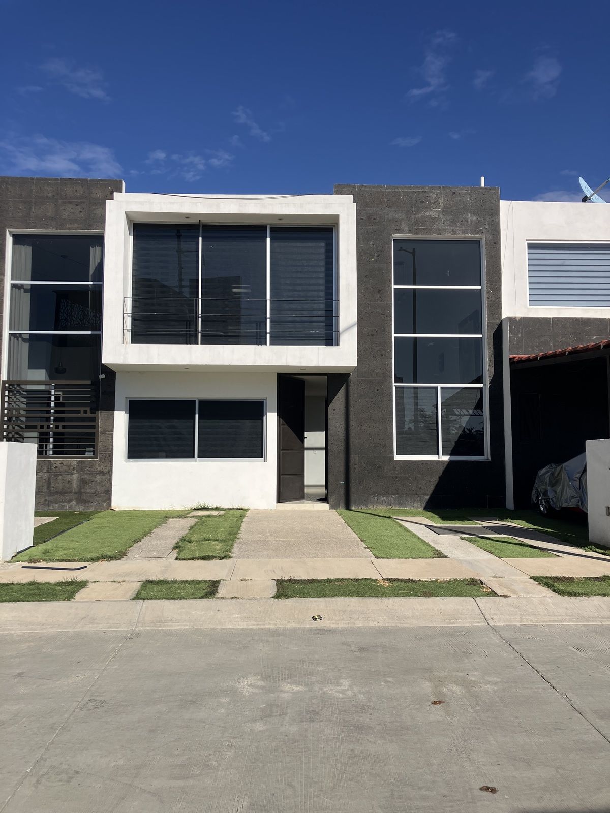 House for rent in Aranta Circuit 43 Aranta Silao Gto., photo 1 of 17