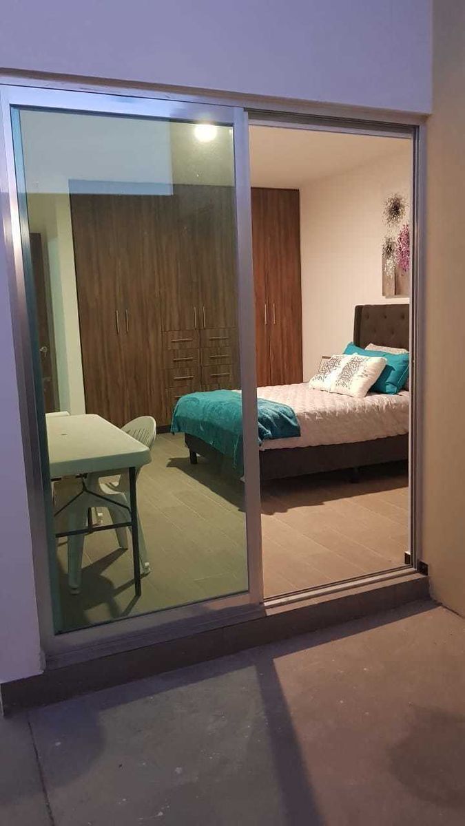 Venta de Casa una planta en Corregidora, cerca Tejeda, amenidades