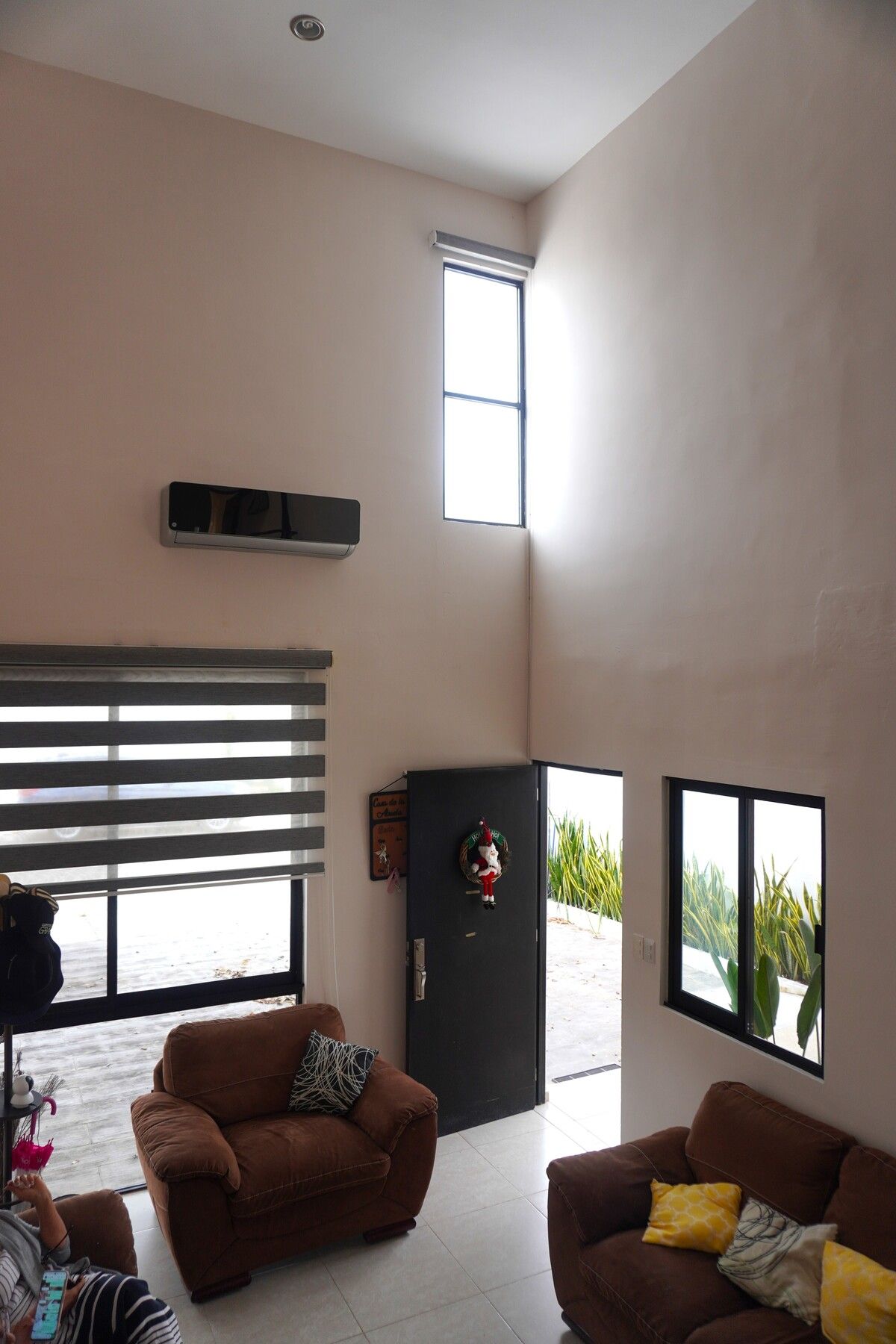 6 de 14: SALA CON DOBLE ALTURA