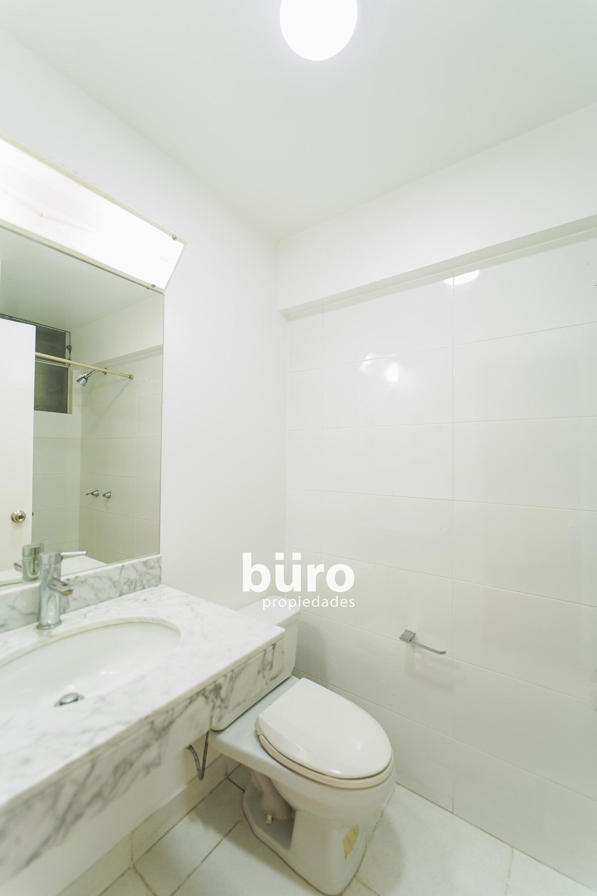 9 de 15: Baño Compartido