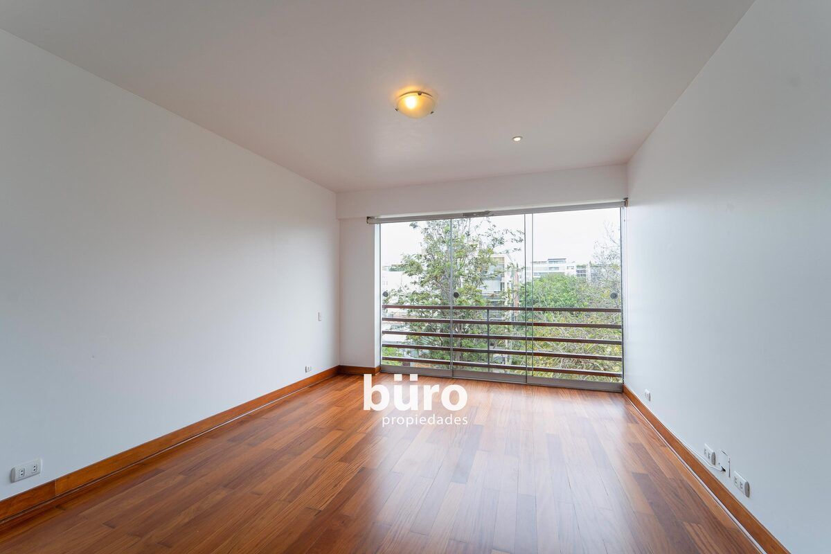 2 de 14: Dormitorio Principal con preciosa vista y baño privado