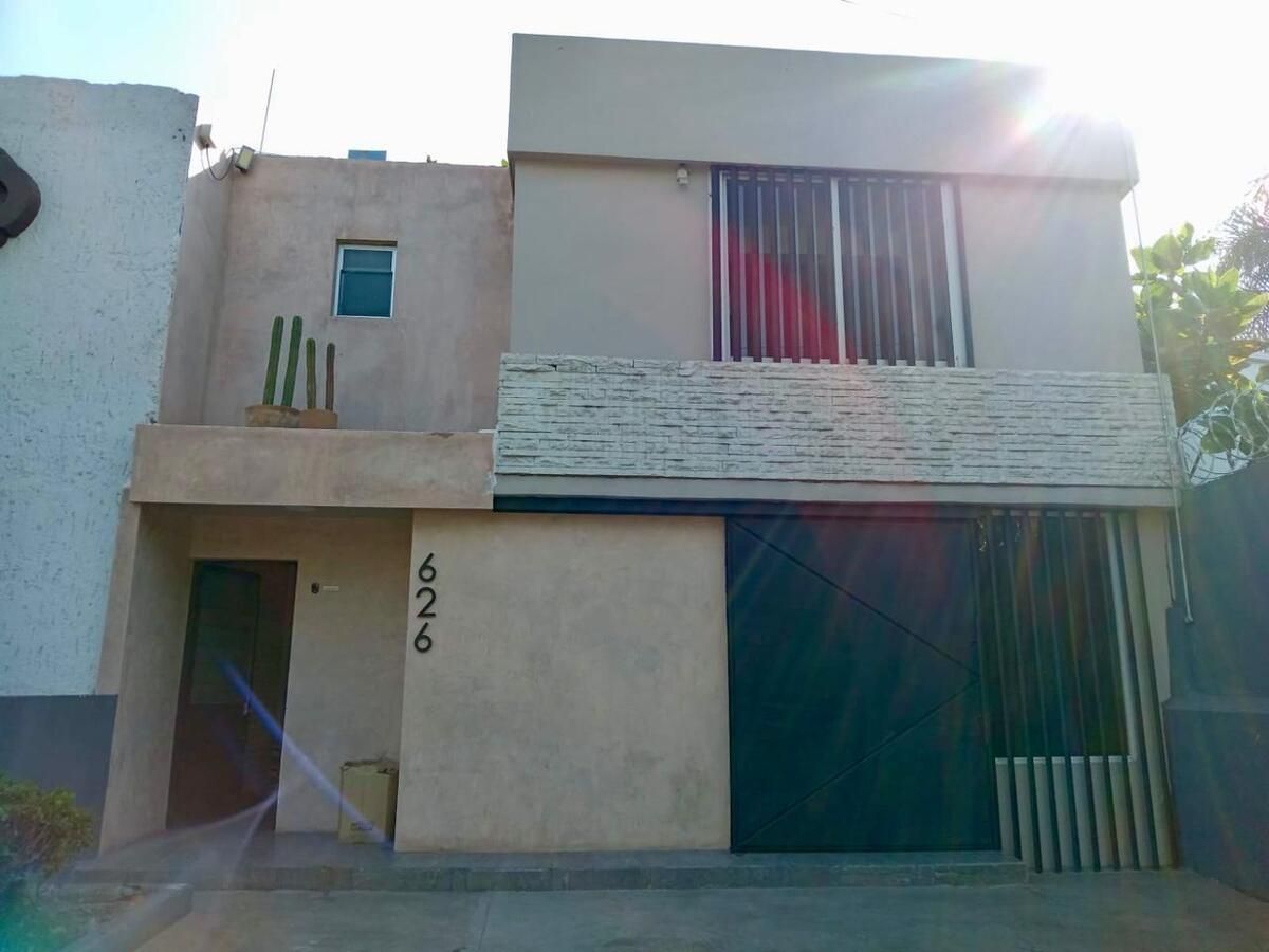 1 de 9: FACHADA