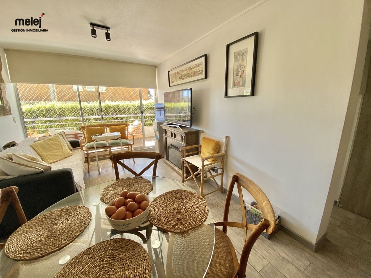 2 de 14: Living-comedor