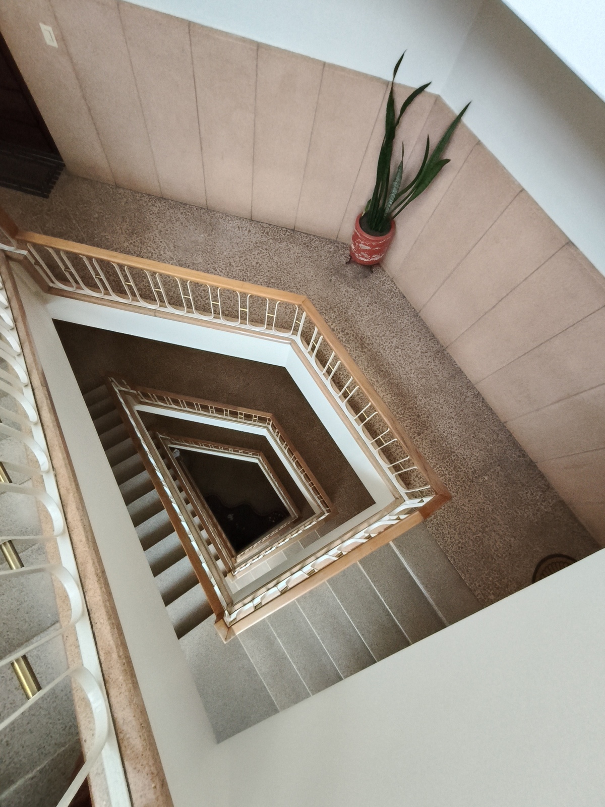 30 de 30: Escaleras desde la azotea