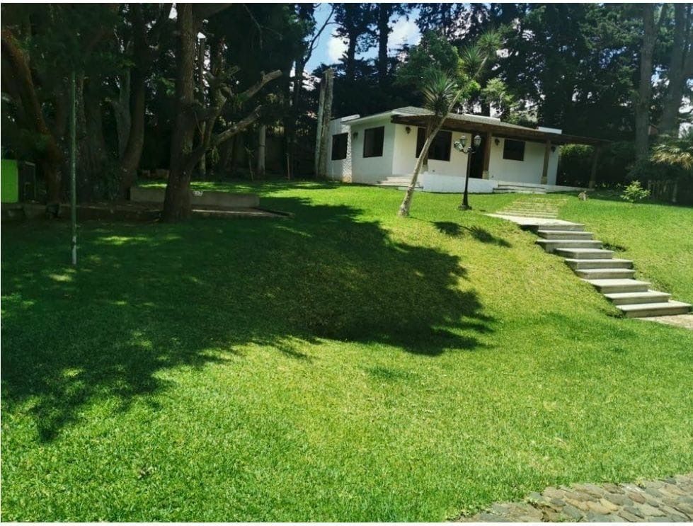 Casa en Venta y Renta  en Condominio Francisco Javier km 16.5