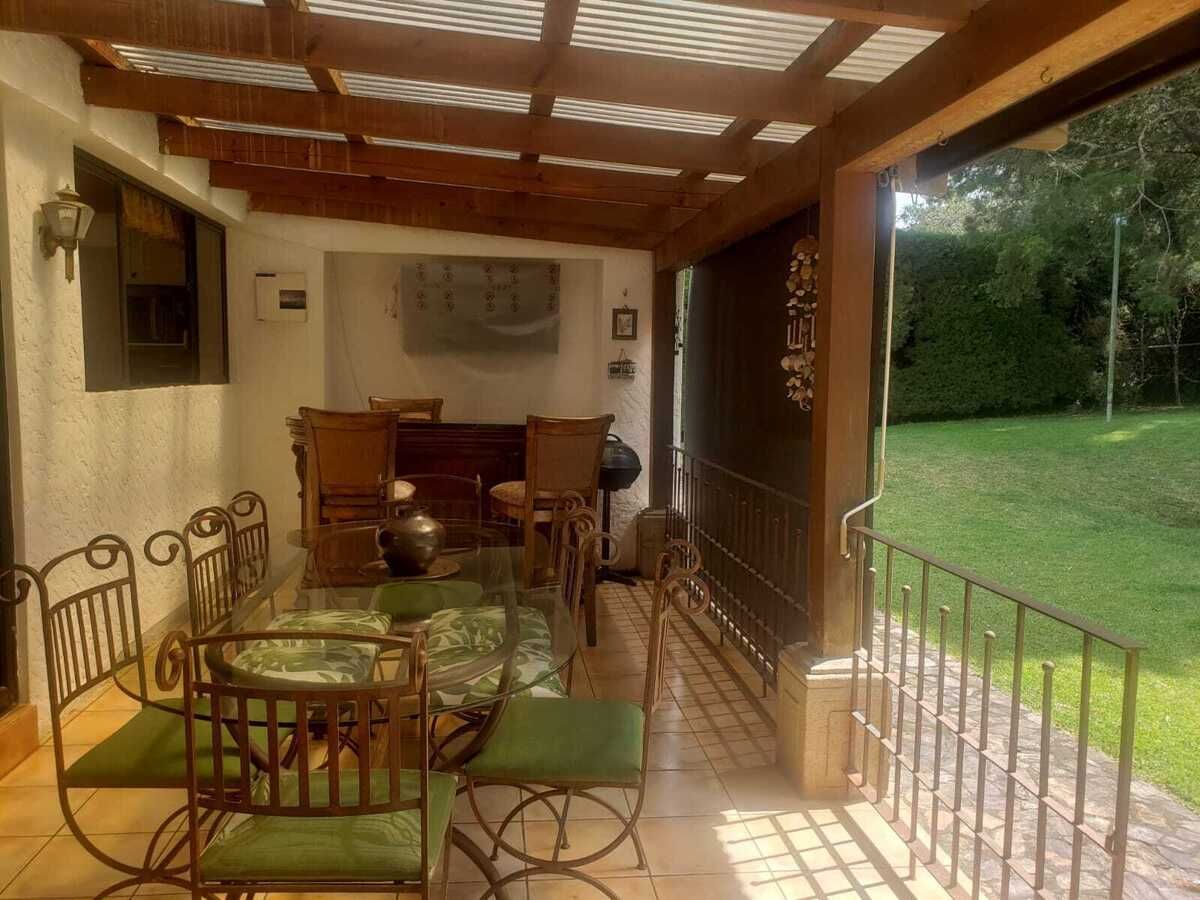 Casa en Venta y Renta  en Condominio Francisco Javier km 16.5