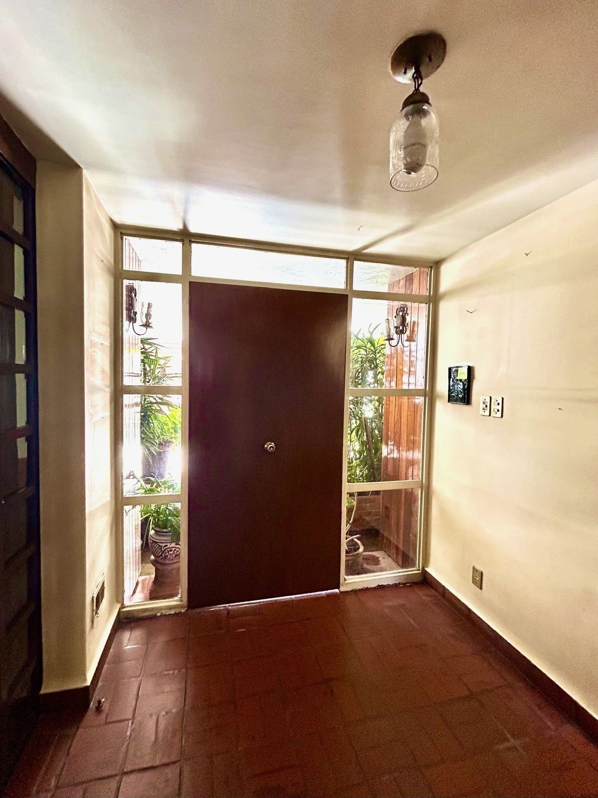 8 de 45: Entrada principal