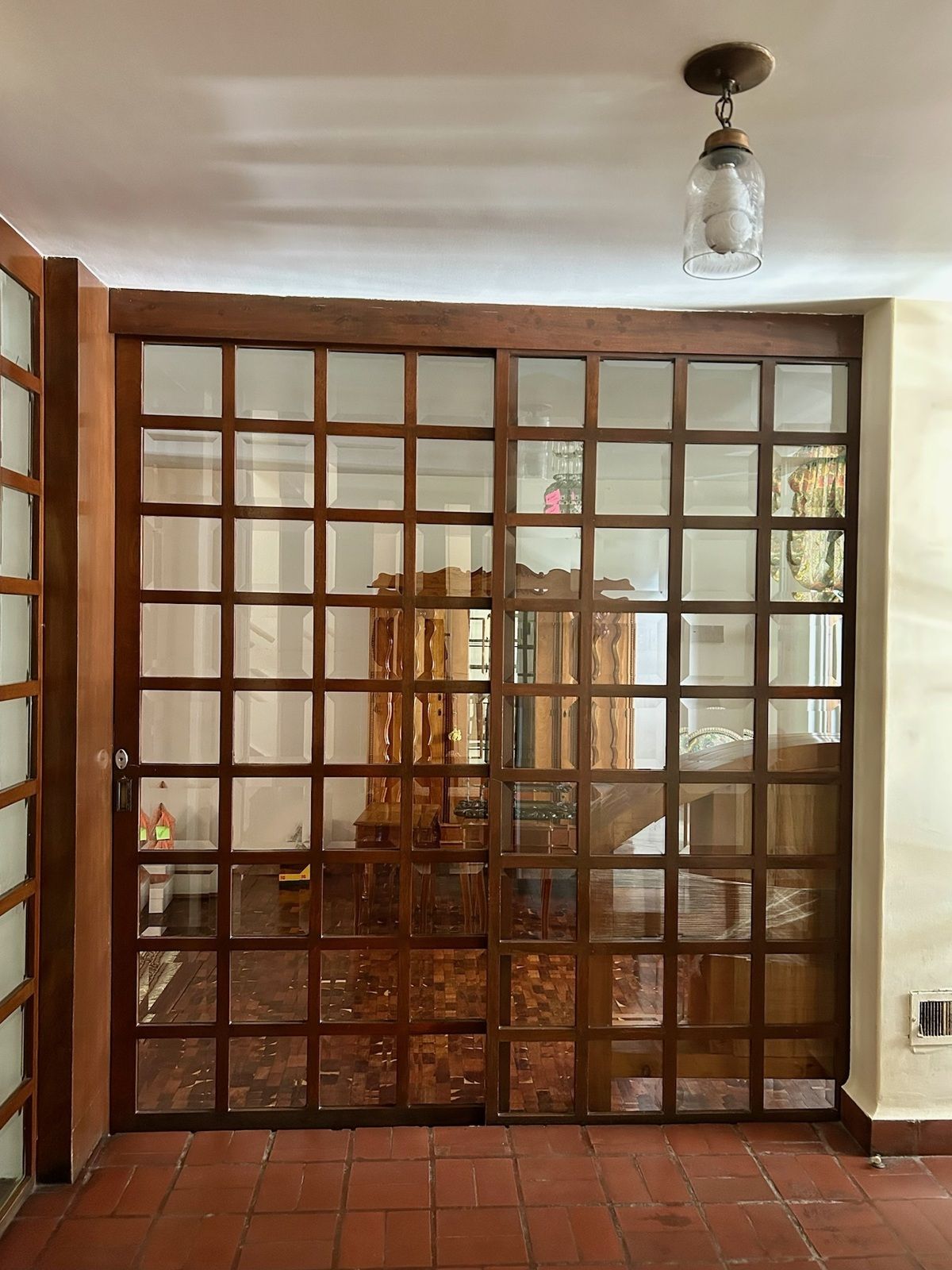 10 de 45: Acceso a estancia