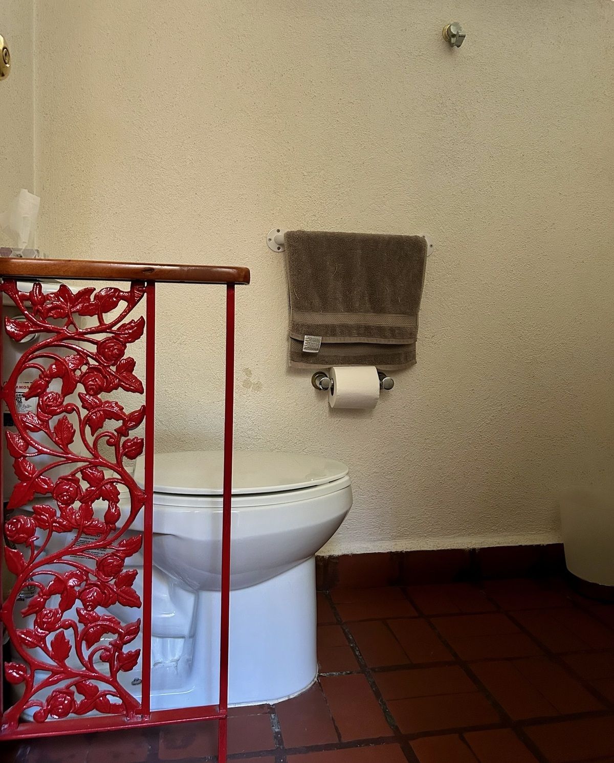 20 de 45: Medio baño para visitas