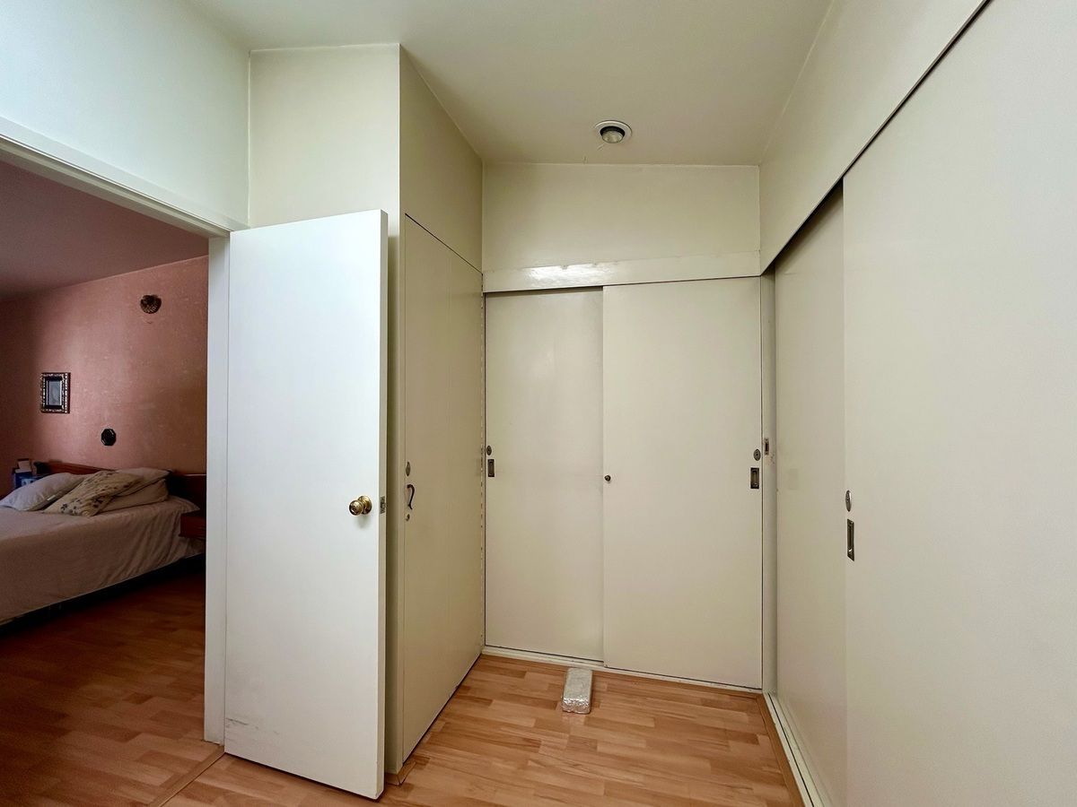 27 de 45: Vestidor recámara principal