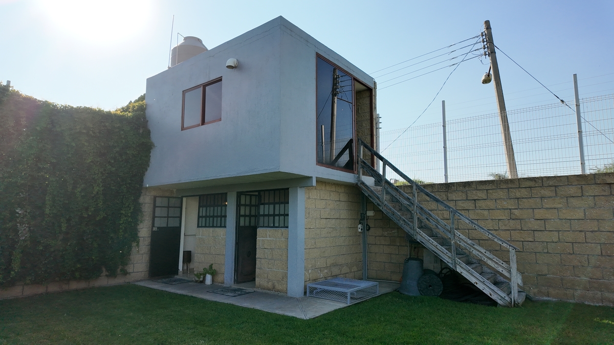 6 of 10: baños dama y caballero, y bodega