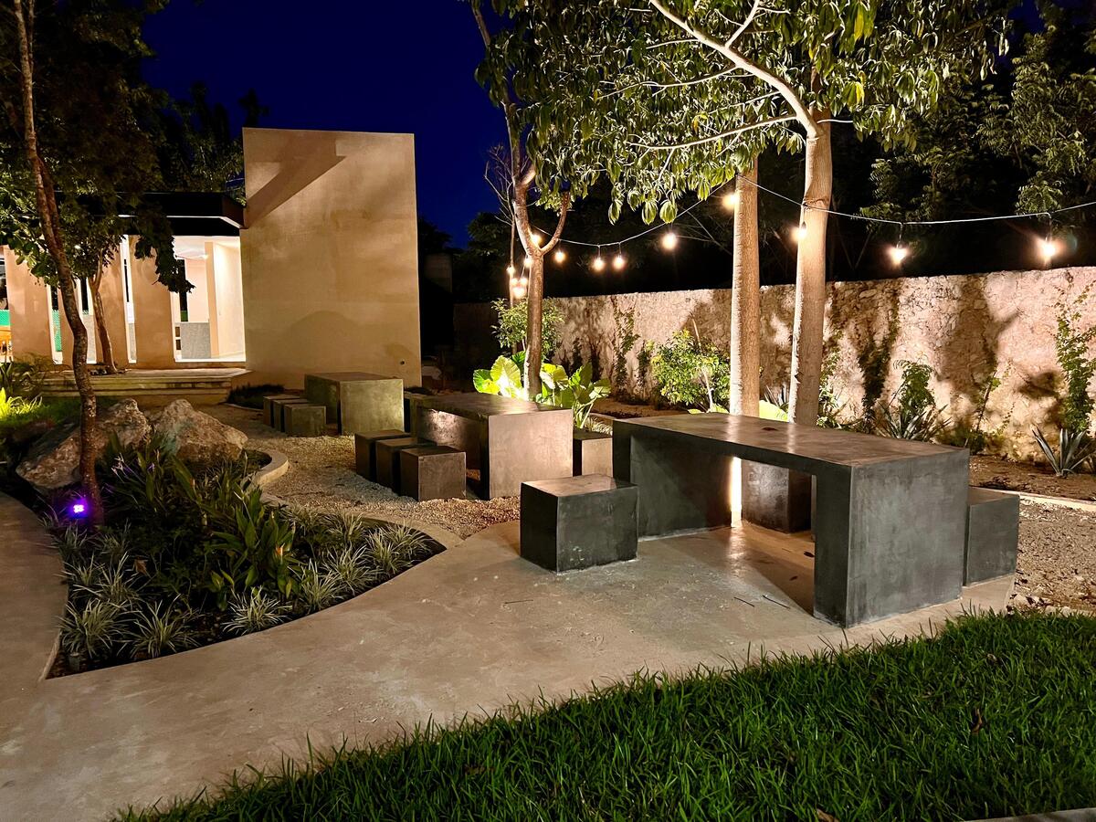 17 of 24: Zona Grill