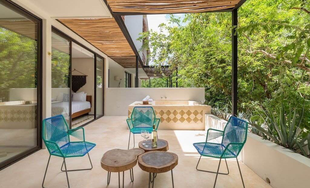 2 de 32: terraza privada con vista a la selva