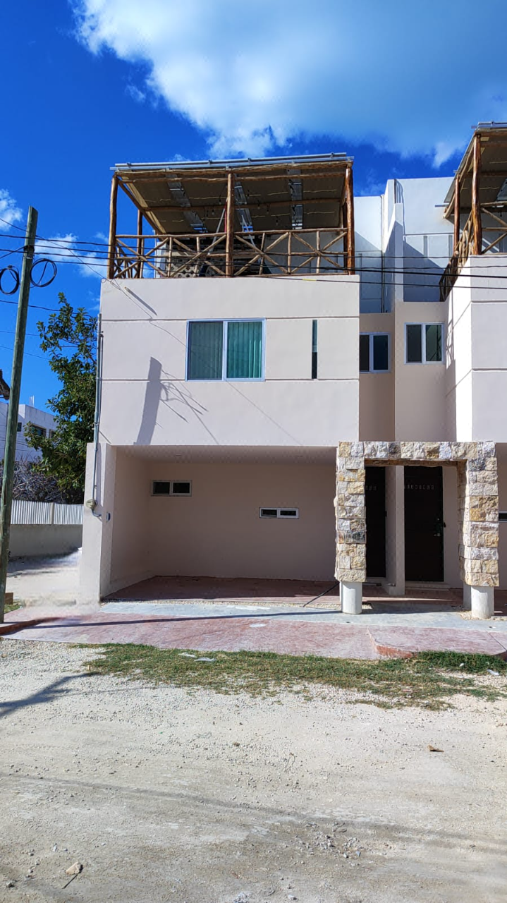 Excelente Oportunidad! Villa de 3 Niveles Depto. 1 en Chicxulub Puerto Yucatán