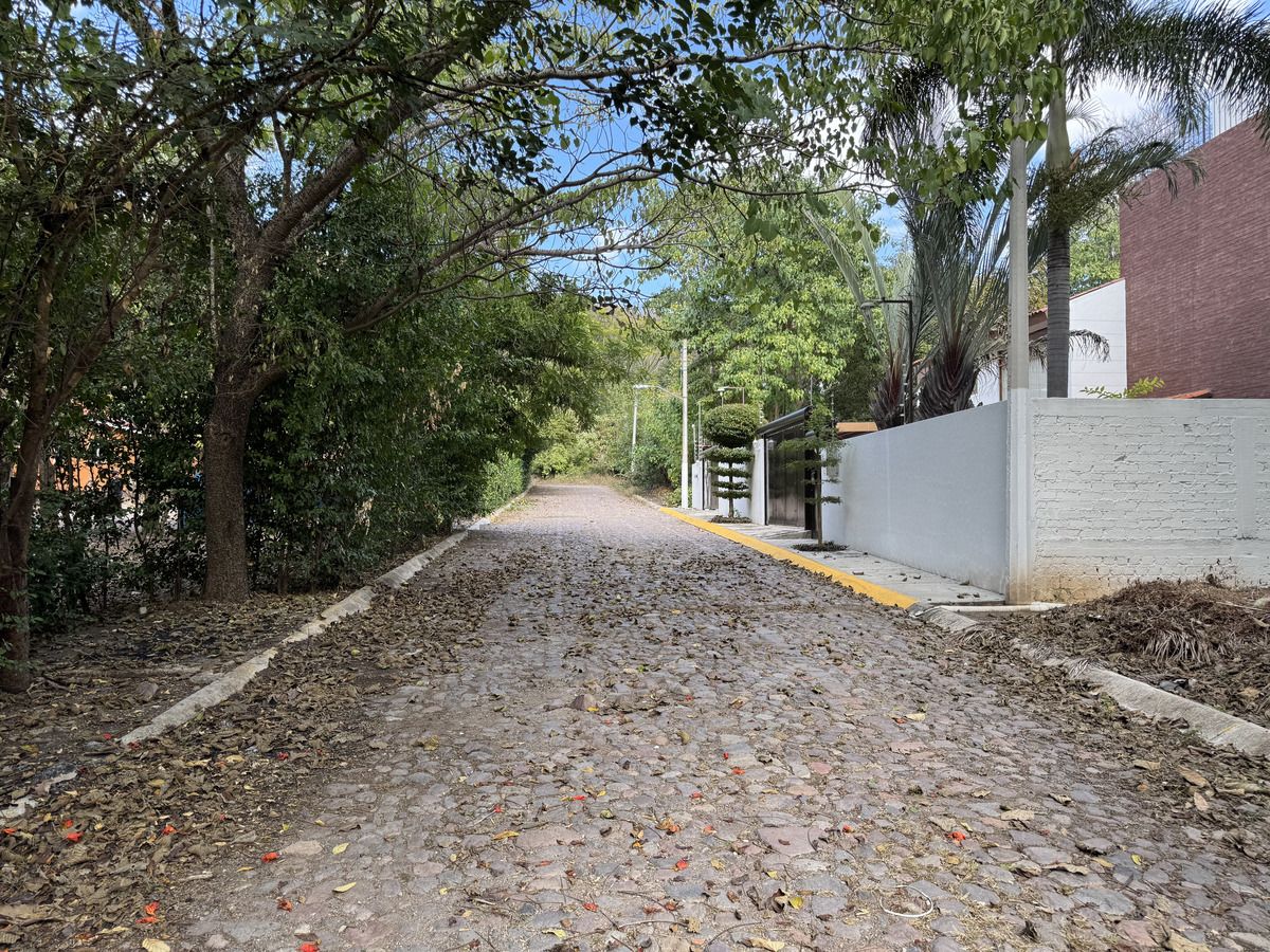 CALLE HUAPINOLE