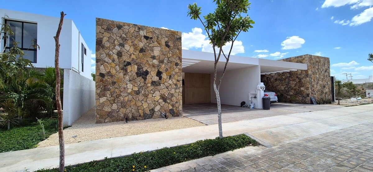 2 de 31: FACHADA CASA