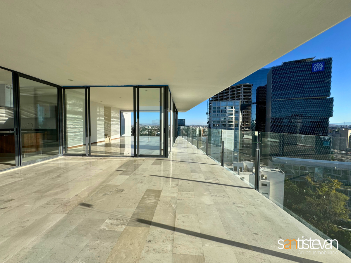 2 de 28: Penthouse en Venta en Country Club Guadalajara.