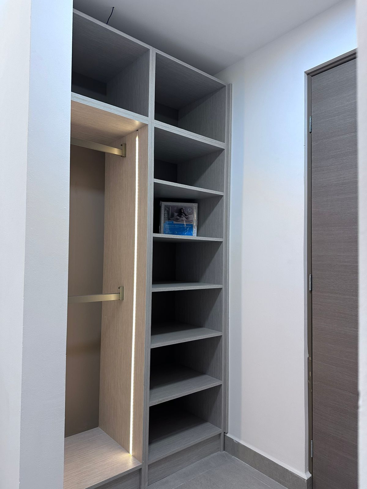 7 of 11: closet ppal