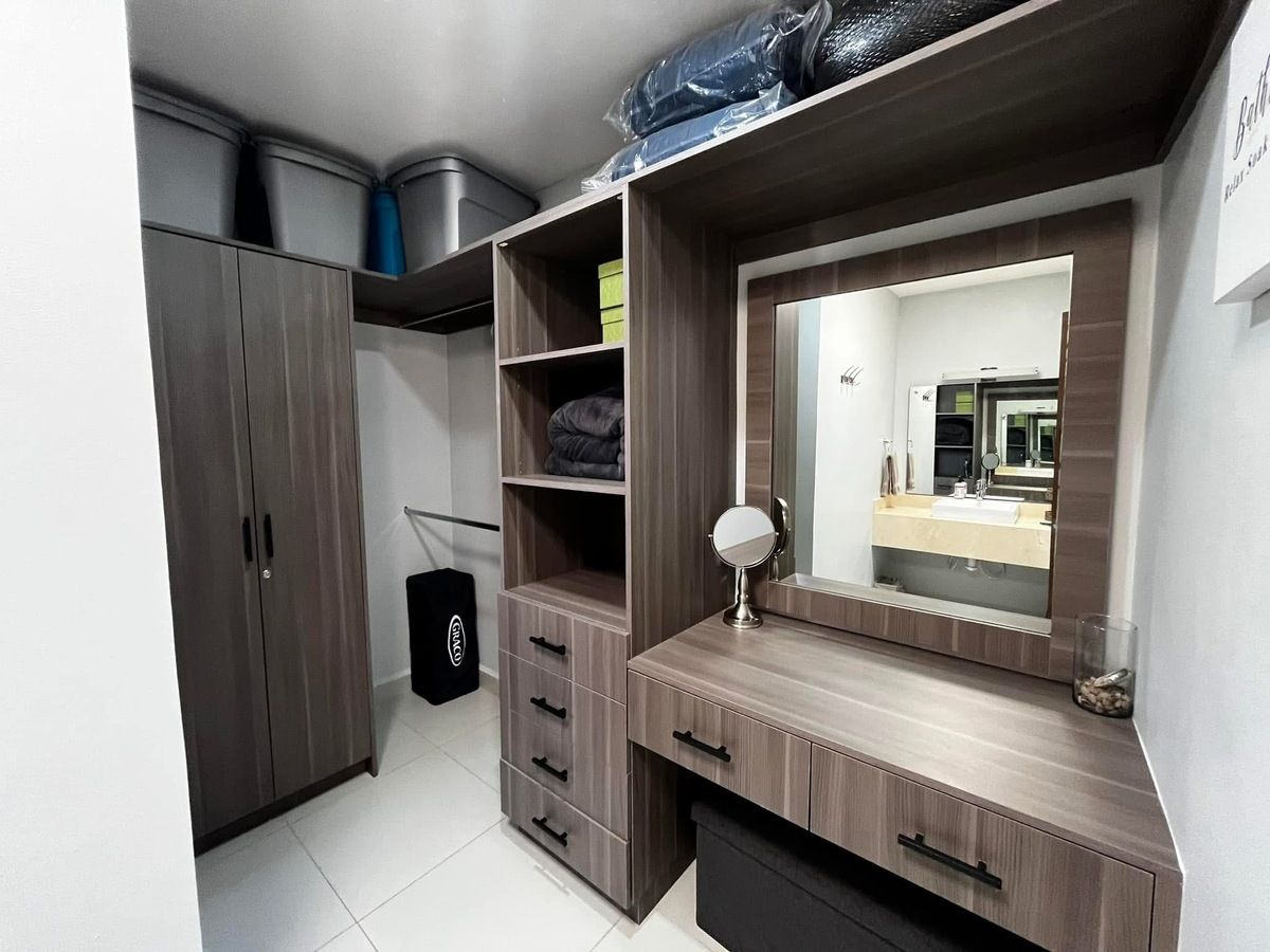 9 de 22: Walk in closet