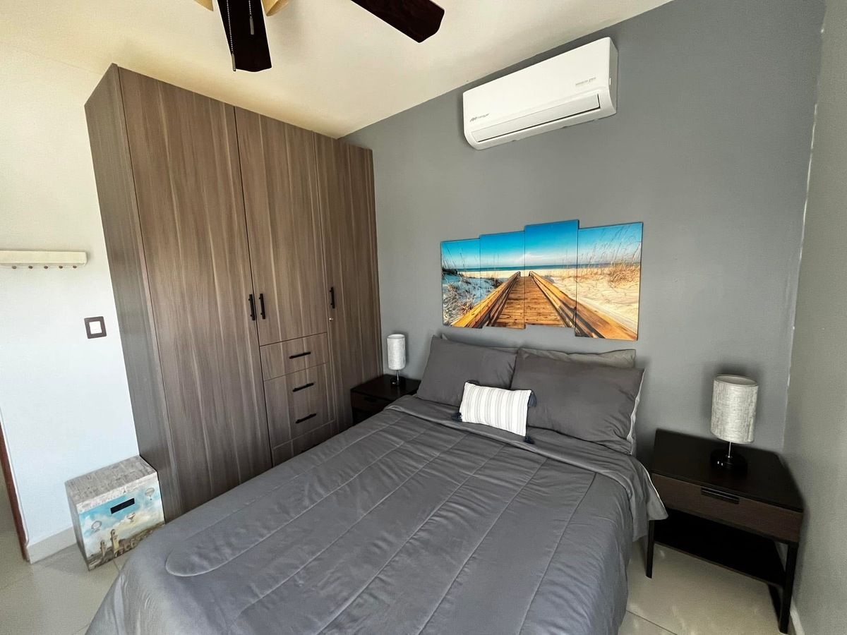 13 de 22: Habitación con AC y ropero